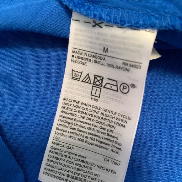 Beautiful Blue Starry Button Down Tunic length from Gap Women’s size Medium - Picture 3 of 4